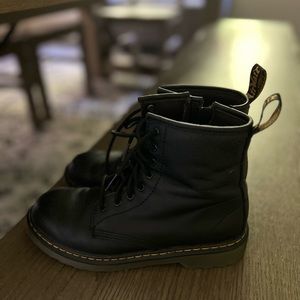 Girls Dr. Martens boots